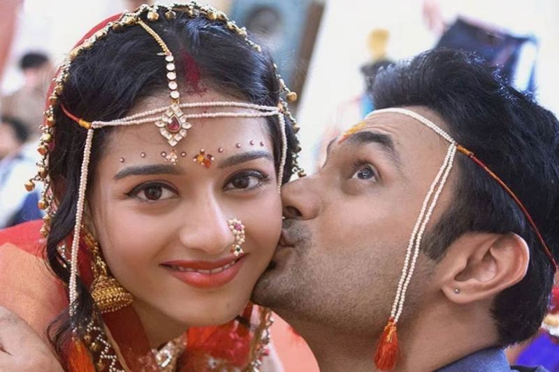 A wedding picture of RJ Anmol with Amrita Rao