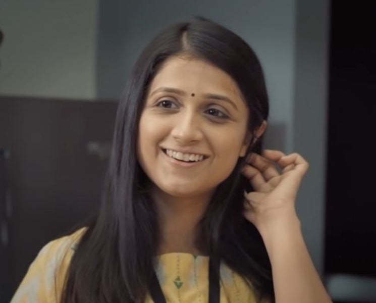 Aarohi Patel (as Megha Vasavada) in the web series 'Ok Boss' (2021)