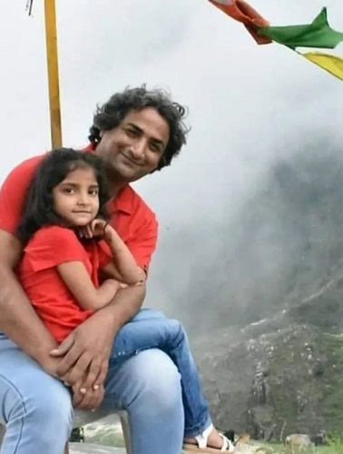 Azhar Iqbal and his daughter