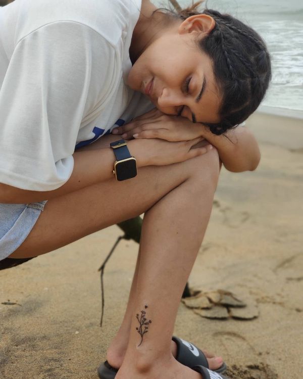 Deeksha Joshi's tattoo on her right leg