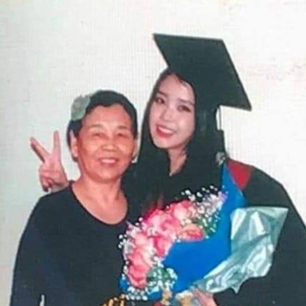 IU with her grandmother