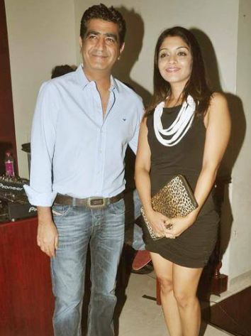 Krishan Kumar with his wife