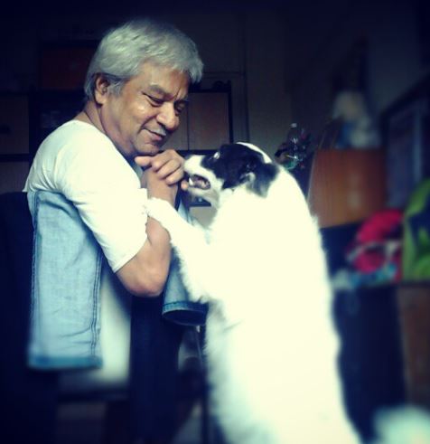 Lekha Jambaulikar's grandfather with her pet dog