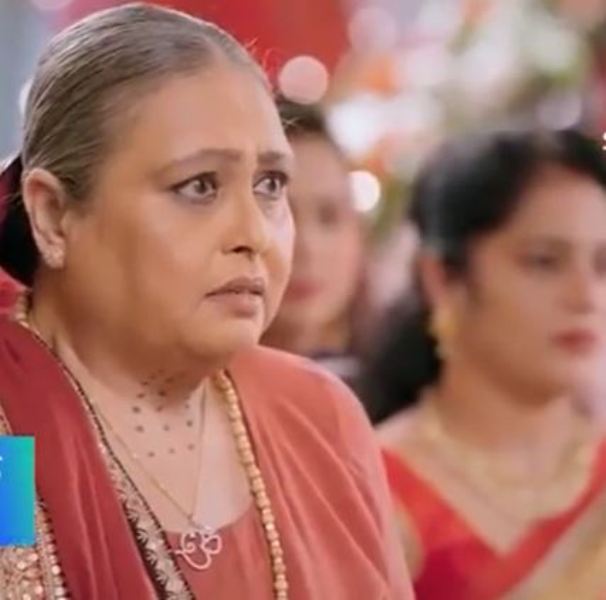 Minal Karpe (as Janaki Modi) in a still from the television serial 'Tera Mera Saath Rahe' (2021)