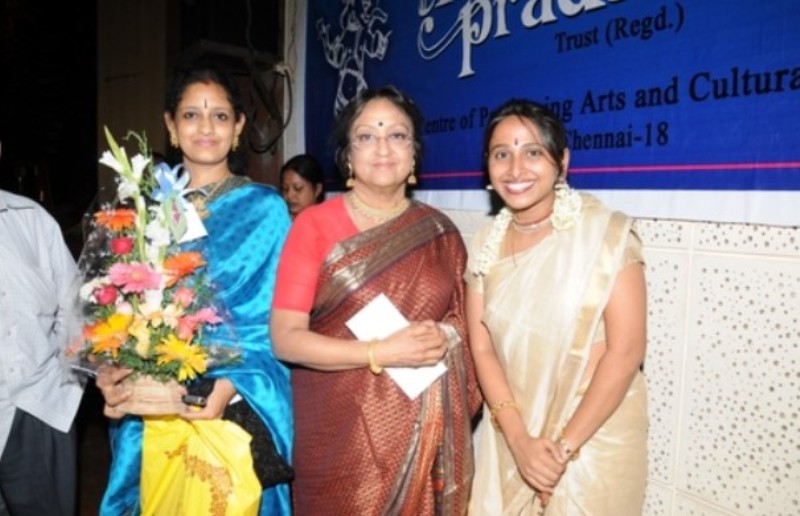 Padma Subrahmanyam with Gayathri Kannan (left) and L.Murugashankari (right)