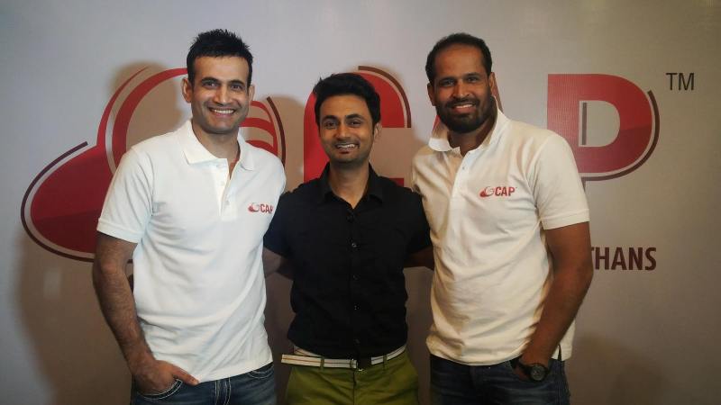 RJ Anmol with Irfan Pathan (left) and Yusuf Pathan (right) during the cricket talk show