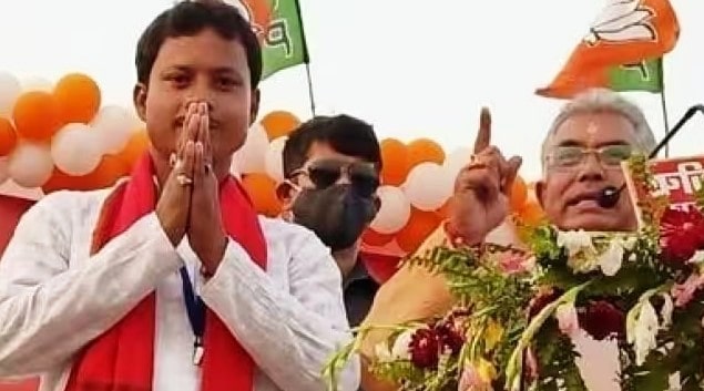 A photo of Nirmal Kumar Dhara taken while he was campaigning for the 2021 West Bengal Assembly elections