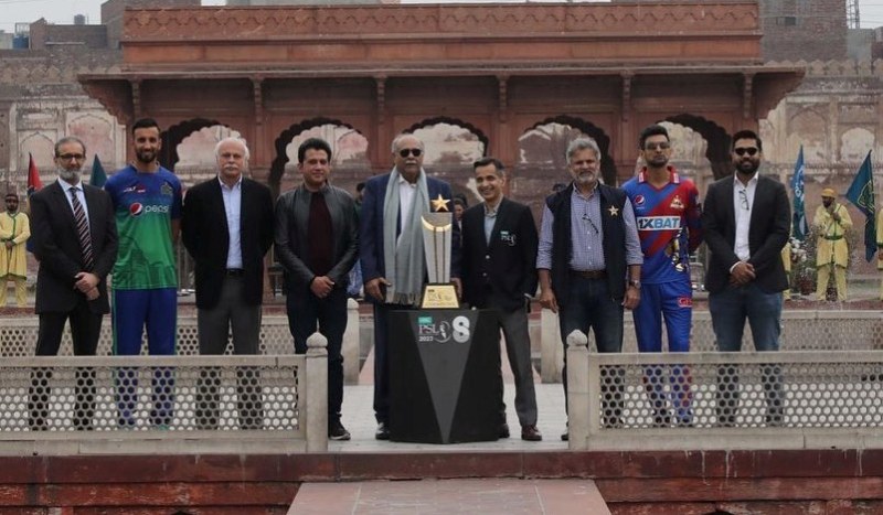 Alamgir Tareen (third from left) during PSL trophy revealing ceremony