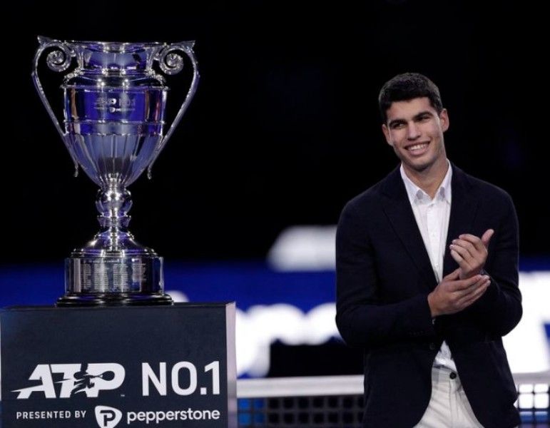 Carlos Alcaraz with World Number 1 Trophy