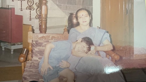 Eklavey Kashyap's childhood picture with his mother