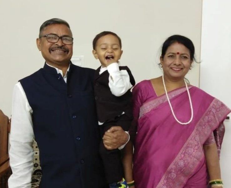 IAS Ranu Sahu's father, Arun Kumar Sahu, and her mother, Lakshmi Sahu