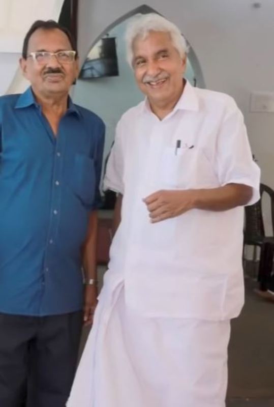 Oommen Chandy with his younger brother, Alex V. Chandy