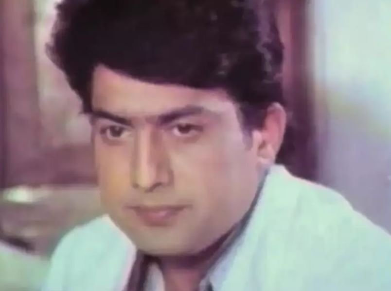 Ravindra Mahajani in a still from the 1981 Marathi film Satichi Punyayee