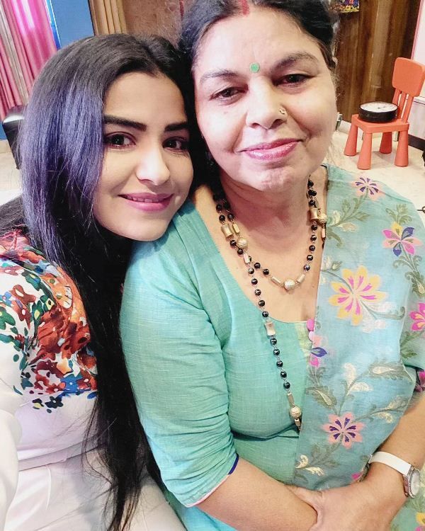 Shikha Malhotra with her mother