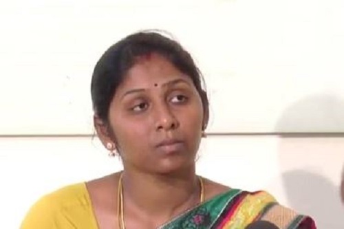 Muthulakshmi's daughter Prabha