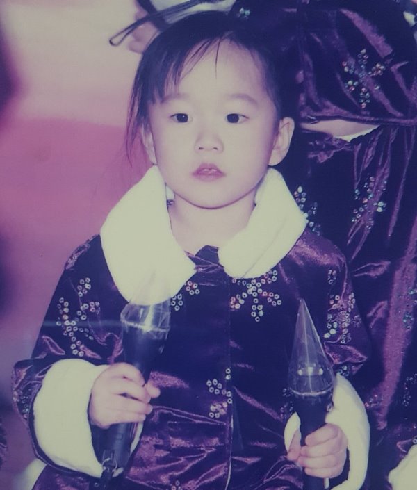 A childhood image of Jo Yu-ri