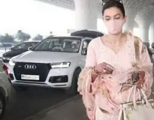 Gauahar Khan and her Audi car