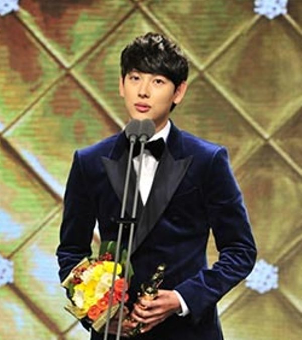 Im Si-wan at the 2014 MBC Drama Awards