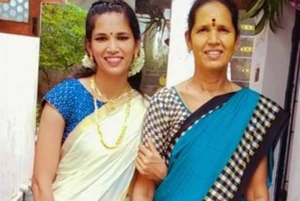 Jyothi Yarraji with her mother, Kumari (right)