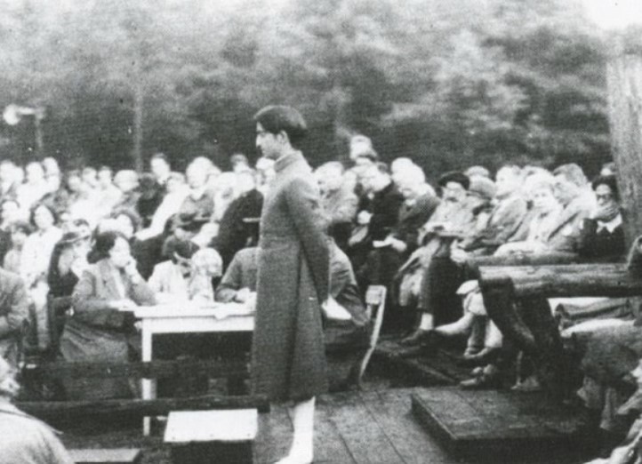 Krishnamurti while dissolving the Order during the annual Star Camp at Ommen, the Netherlands, on 3 August 1929