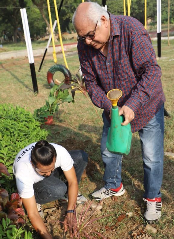 Manoj Bakshi Planting Trees