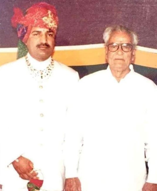Pratap Singh Khachariyawas with his uncle and ex-Vice President, Bhairon Singh Shekhawat (right)