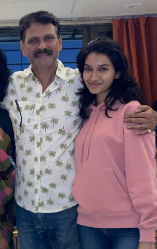 Sameer Dharmadhikari with his daughter Saraswati