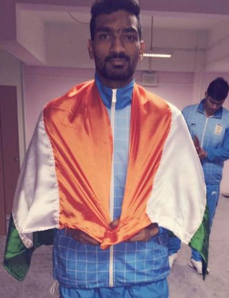 Sukesh Hegde after winning the South Asian Games in 2016