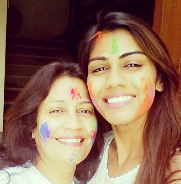 Apeksha Porwal with her mother