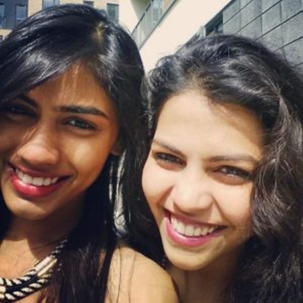 Apeksha Porwal with her sister
