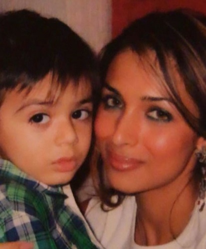 Arhaan Khan's childhood picture with his mother