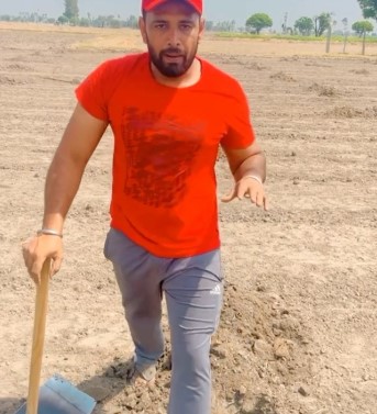 Bhaana Sidhu while farming in his fields