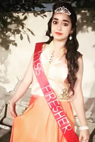 Gurpreet Kaur after winning the Miss Fresher title in 2017