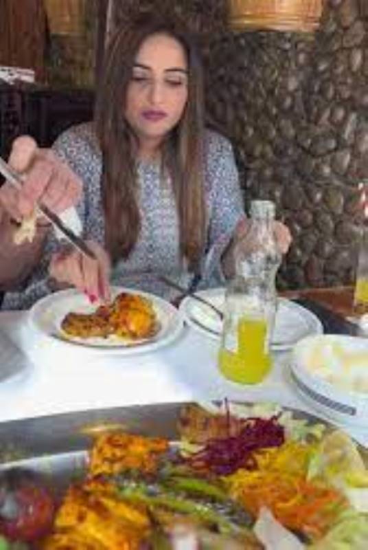 Hareen Shah having a non-vegetarian meal