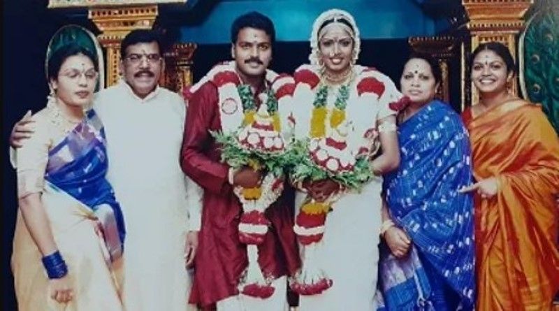 A wedding day image of Yugendra (from left - Pavithra, Malaysia, Yugendran, Hayma, Usha, and Prashanthini)