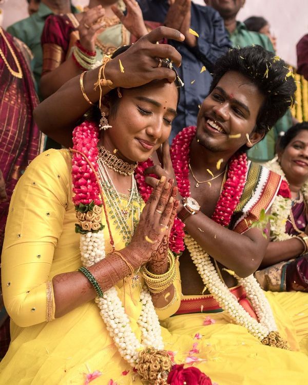 A wedding picture of Raja Vetri Prabhu and Deepika Venkatachalam