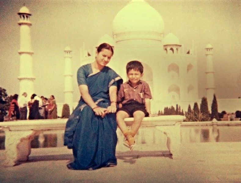 Brodha V with his mother in front of Taj Mahal