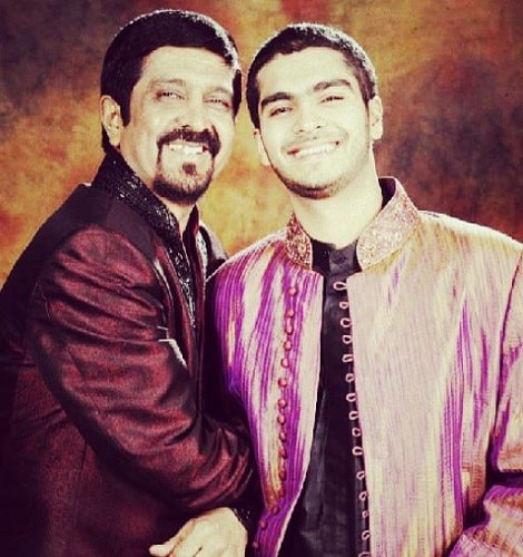 Kunal Thakur with his father