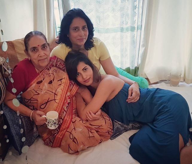 Manasvi Mamgai with her mother and grandmother