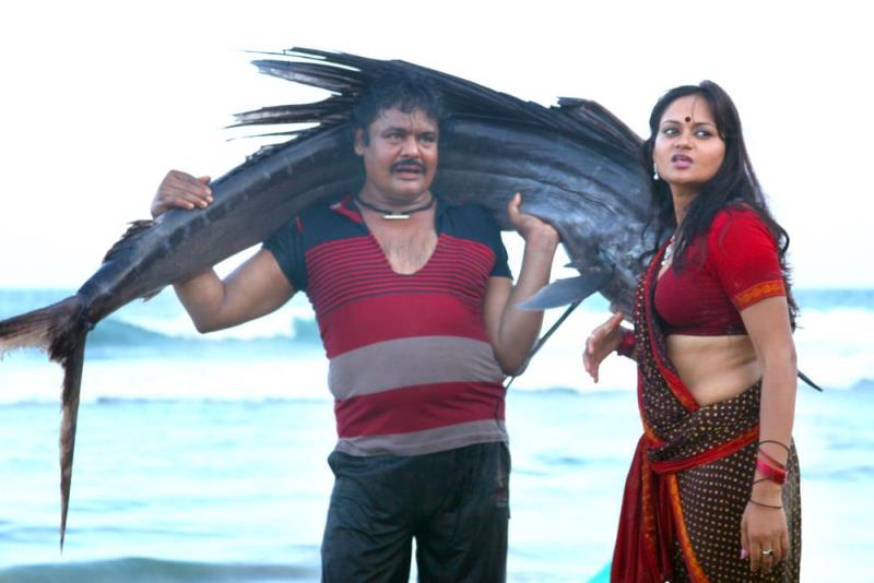 Mansoor Ali Khan and Moumita in the Tamil black comedy-action film Athiradi (2015)