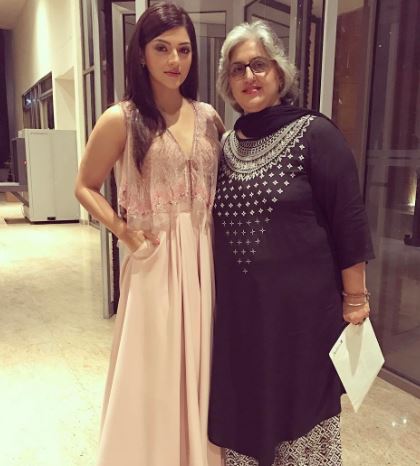 Mehreen Pirzada and her mother