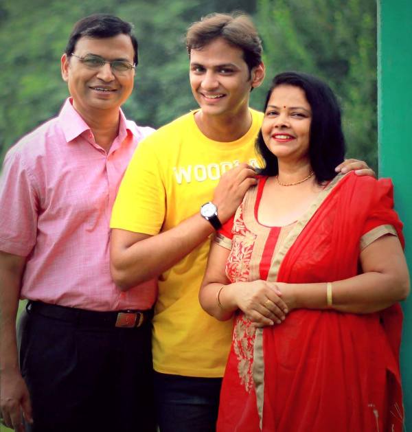 Rajat Sain with his parents