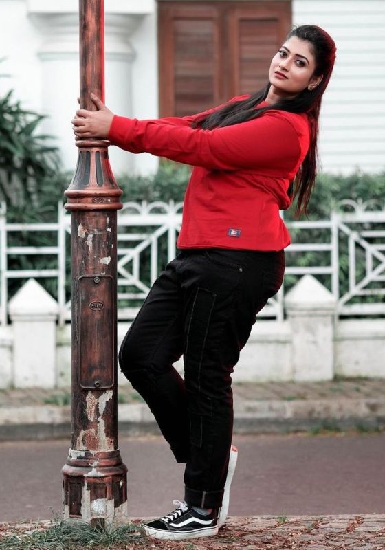Renjusha Menon during a photoshoot for a fashion brand