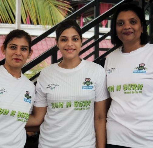 Santhi Mayadevi (middle) during a running event