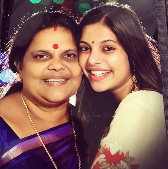 Santhi Mayadevi with her mother