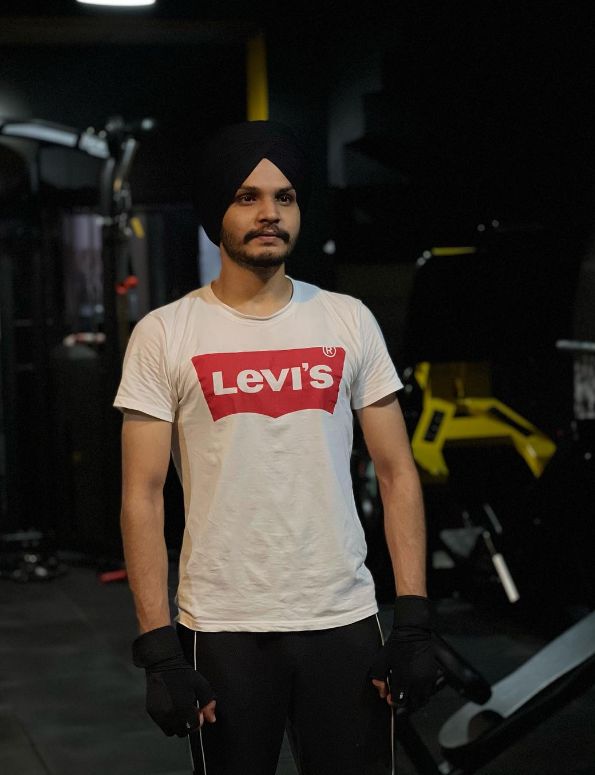 Sarabjot Singh in gym