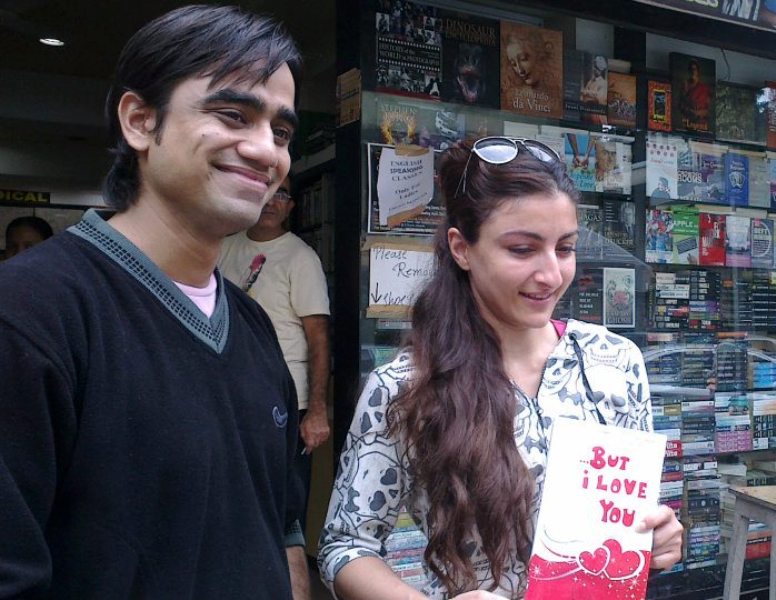Vishal Pinjani with Soha Ali Khan at his bookshop 