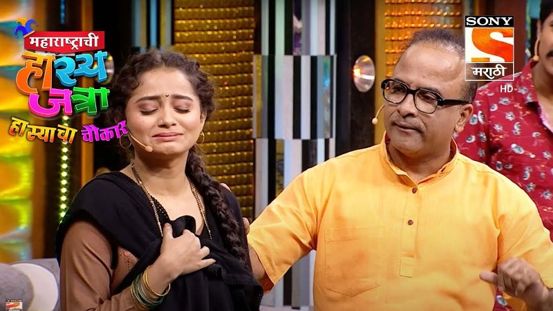  Shivali Parab on the TV show Maharashtrachi Hasyajatra on Sony Marathi
