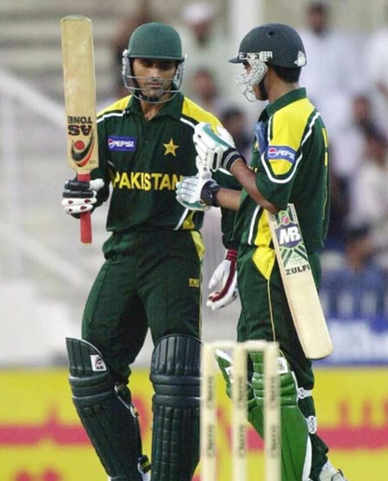 Abdul Razzaq (Cricketer) Age, Wife, Family, Biography & More ...