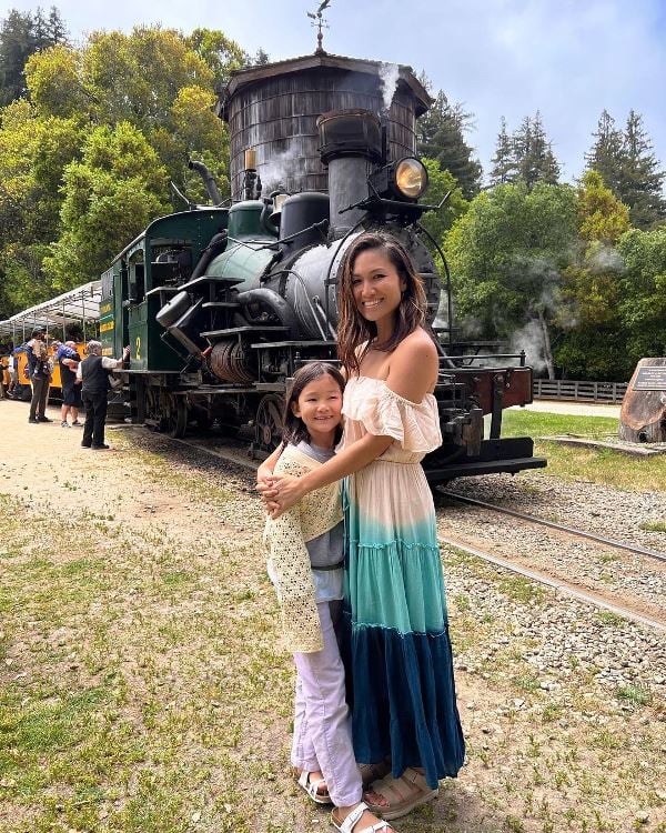 Michelle Lee with her daughter Seven